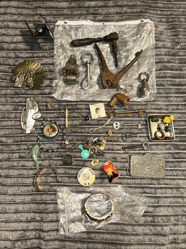 Huge junk drawer lot watches - lot,