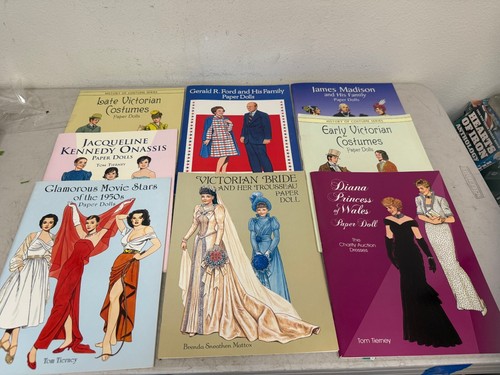 Lot paper dolls in - paper, full