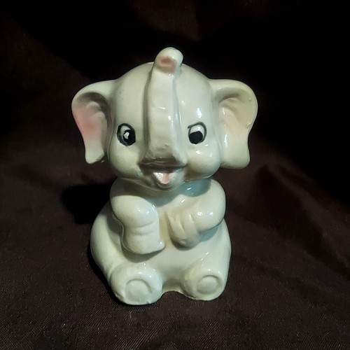 Trinket shelf elephant - trinket,