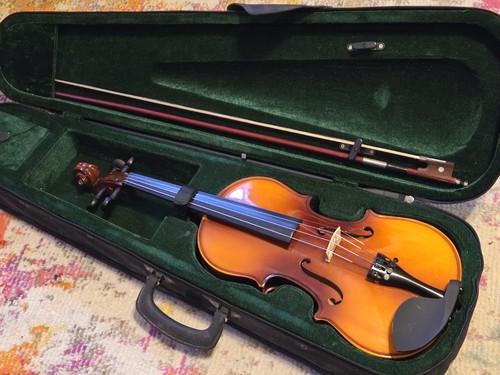 Violin with revelle chin - violin, 3/4