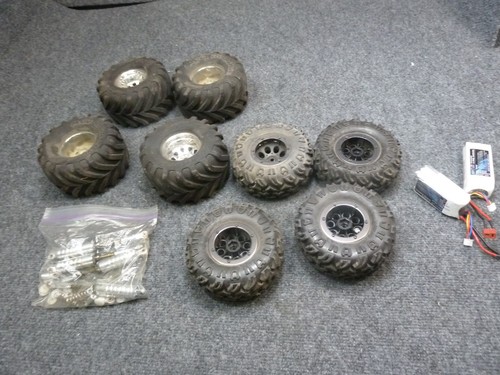 Lot monster tires - of,