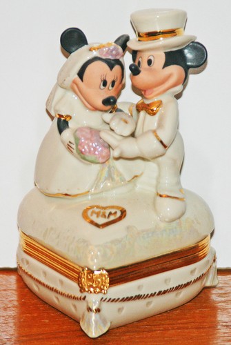 Lenox figurine walt disney - lenox,