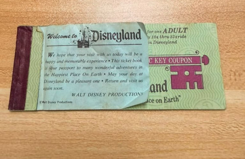 Vintage disneyland magic key - vintage,
