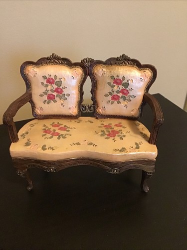 Victorian style resin - victorian,