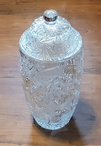 Cut glass biscuit - cut,