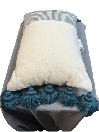 Large heavy woven - &, white