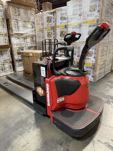 2022 raymond 8000lbs - raymond,
