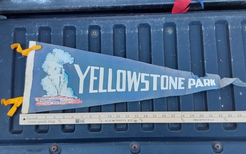 Pennant yellowstone old - pennant,
