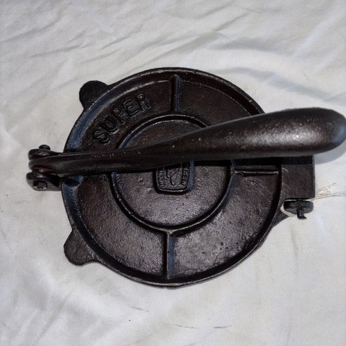 Restored tortilla press - tortilla, 6.5”