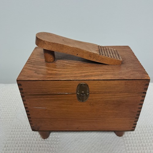Vintage wooden shoe shine - vintage, box