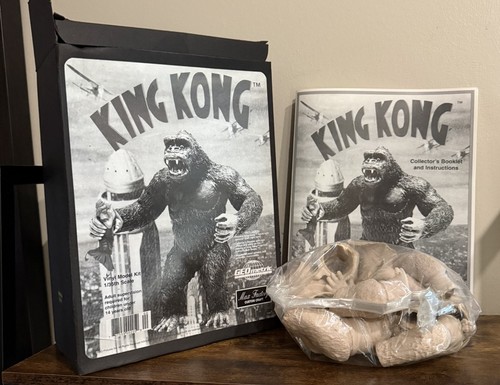 Vintage king kong - kong, geometric