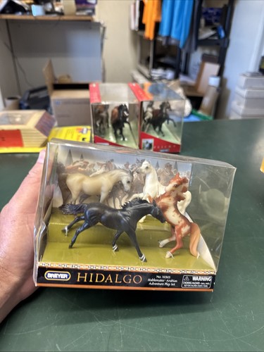 Breyer stablemate hidalgo - breyer,