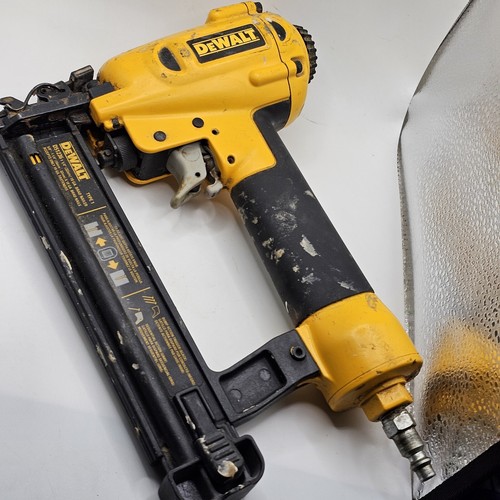Dewalt d51236 1 - 5/8", 1-1/4"
