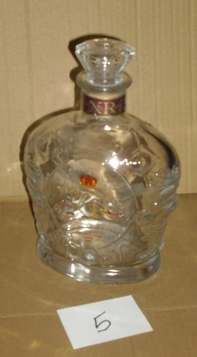 Vintage crown royal whisky - crown,