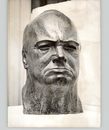Bronze bust winston churchill - winston,