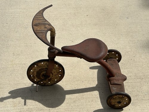 Rare vintage 1930s metalcraft - rare,