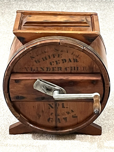 Antique wooden gallon new - 3,