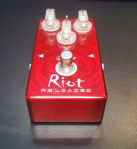 Suhr riot distortion reloaded - suhr,