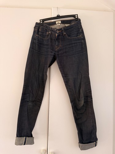 Railcar fine goods - fine, jeans
