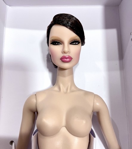 New nude doll coa integrity - new, doll+coa-integrity