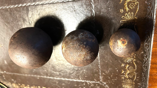 Antique cannon balls of - cannon,