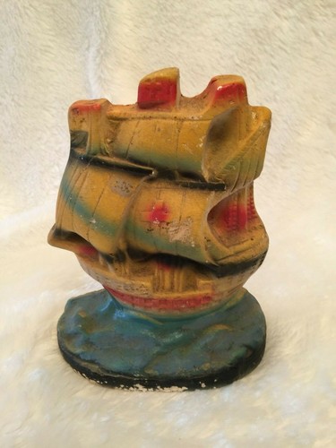 Vintage small pirate ship - small,