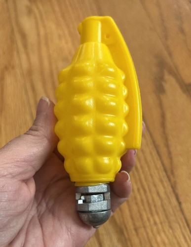 Vintage toy plastic - toy, firing