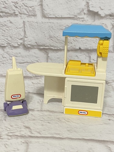 Vintage little tikes dollhouse - little,