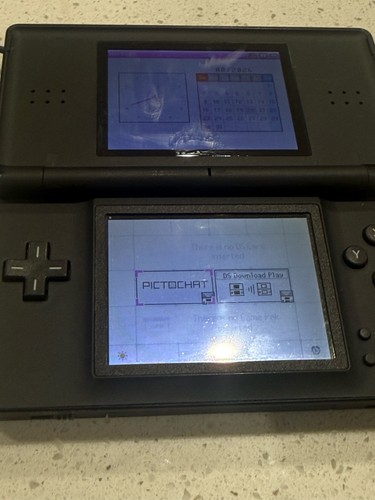 Nintendo lite handheld game - ds,