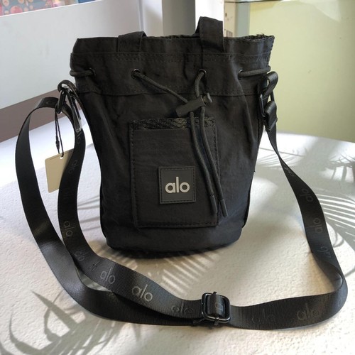 Alo yoga bucket bag black - alo,