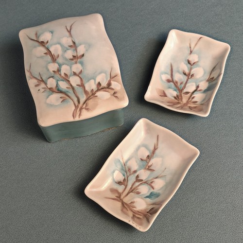 Vintage trinket box - w/, trays