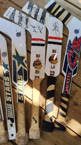 Lot hockey stick branded - 7,