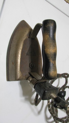 Vintage american beauty iron - vintage,