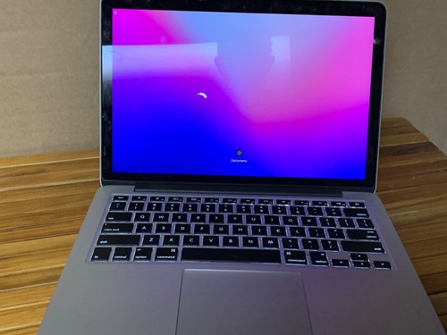 Apple macbook pro laptop - pro,