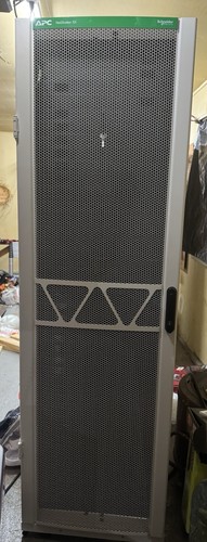 Apc e242296 netshelter 42u - apc, sx