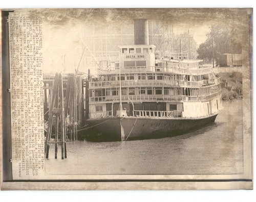 Riverboat sternwheeler delta - riverboat,