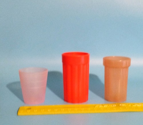 Vinatge tupperware child - tupperware, play