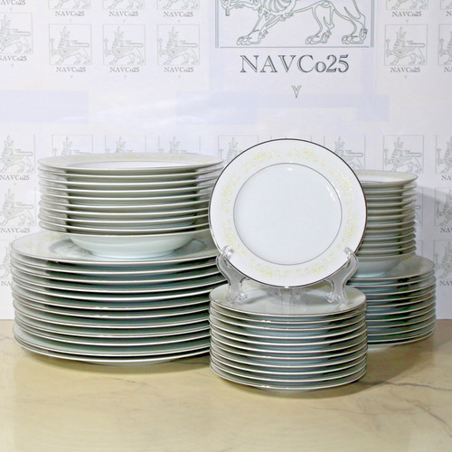 Near mint lot - lot, gold