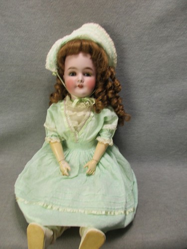 Antique queen louise fuzzy - queen,