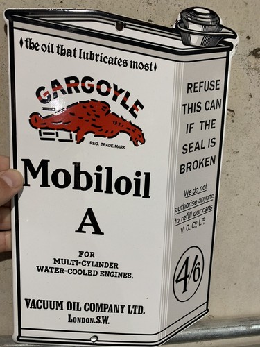 Vintage style mobil - style, mobiloil
