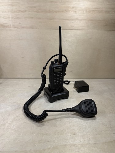 Motorola xpr6550 uhf2 - motorola,