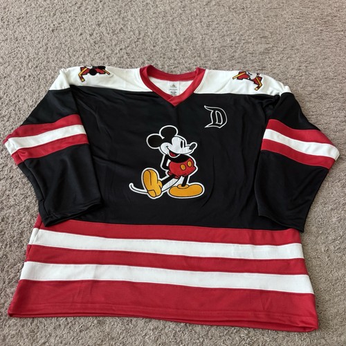 Nwt unisex disney - nwt,