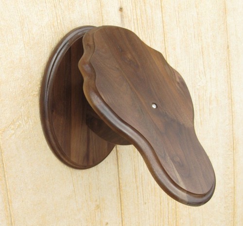 Black walnut bear - walnut,