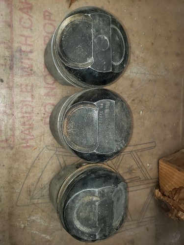426 race hemi pistons - 426,
