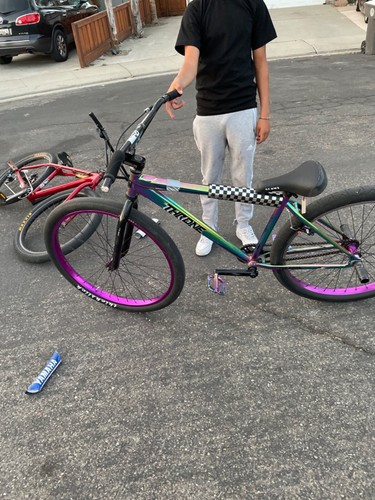 Throne the goon fixed - goon, 29"