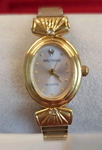 Running vintage waltham quartz - vintage,