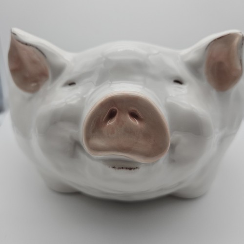Pier imports pig serving - imports,