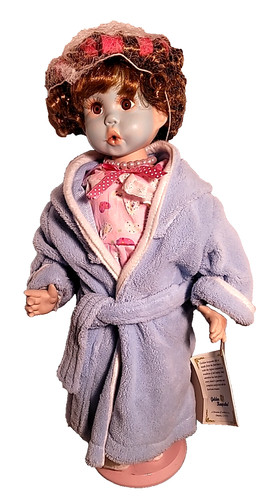 Golden keepsake doll - golden,