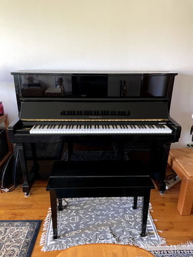 Tokai studio upright - 47",