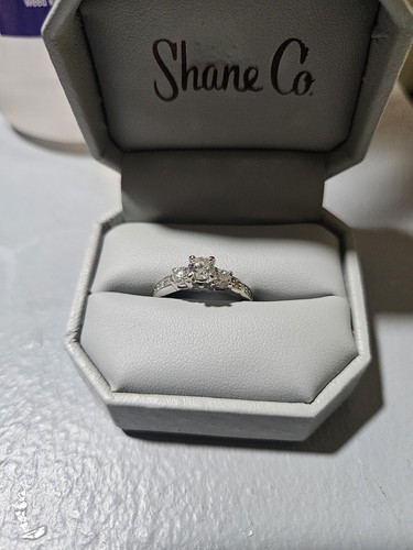 Beautiful engagement ring - ring, 1/2